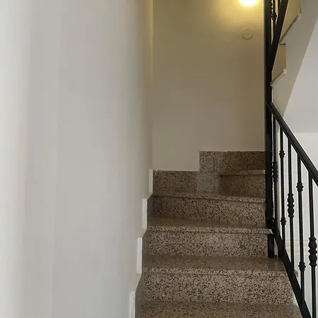 Vut La Taberna I Пойялес-дель-Ойо